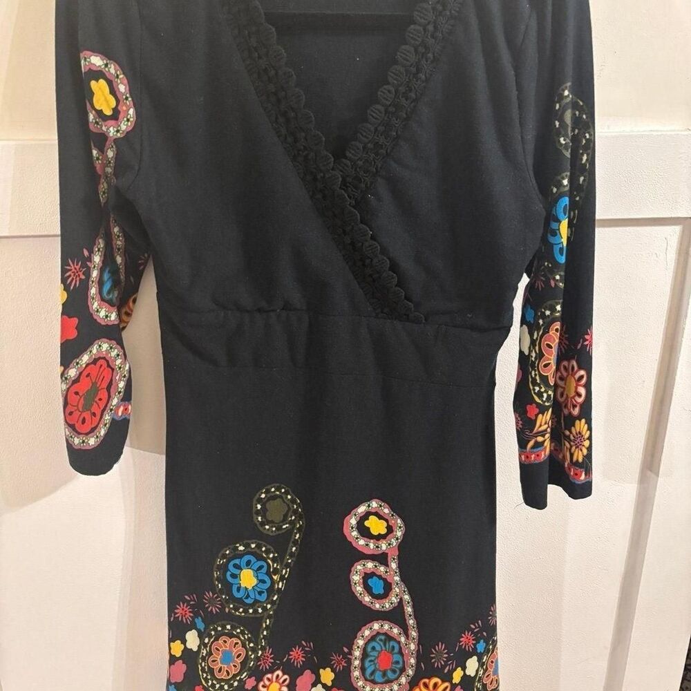 Reborn Black Floral Surplice V-Neck Midi Dress - Size M